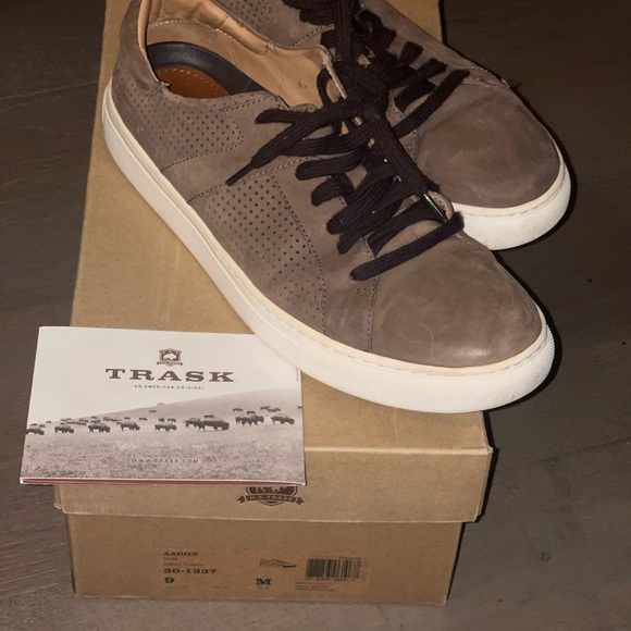 H.S. Trask Aaron Gray Italian Suede Causal Sneakers - Picture 15 of 16